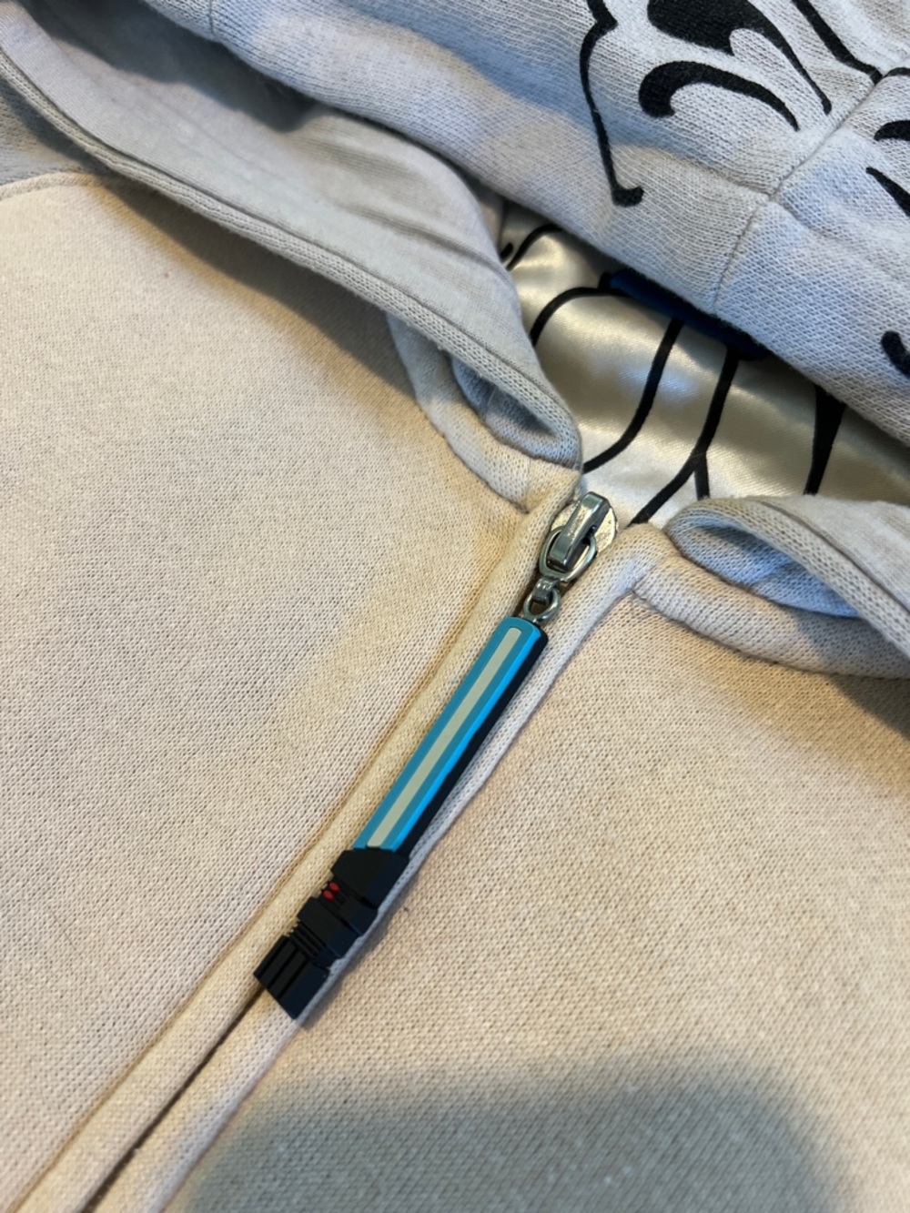 Taun Taun Two-Tone Zip Hoodie with Lightsaber Zipper - Picture 6 of 11